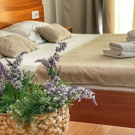 Scala 4* فوديس