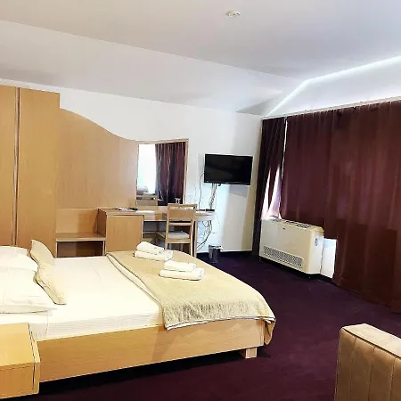 Couette-café Scala 4*