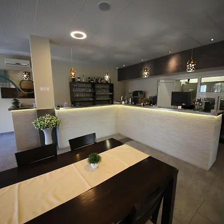 Oda ve Kahvaltı Scala 4*