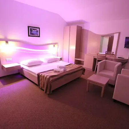 Scala 4* فوديس