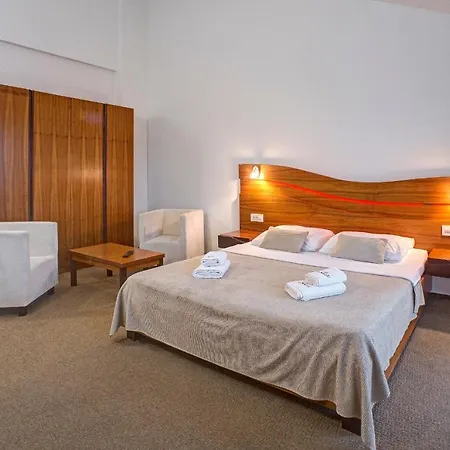 Couette-café Scala 4*